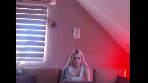 A girl online show from 05-28-26, 07:27