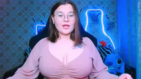 Snapshot of dreamforyoue2 chatting on 10-28-25, 06:54 dreamforyoue2 online show from 10-28-25, 06:54