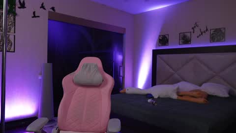 Sarah online show from 02-08-25, 01:11