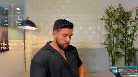 Snapshot of dreammr1 chatting on 01-16-25, 05:32 cris online show from 01-16-25, 05:32