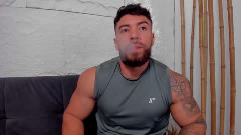 Snapshot of dreammr1 chatting on 02-19-25, 03:27 cris online show from 02-19-25, 03:27