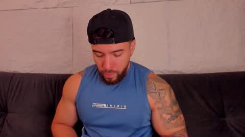 Snapshot of dreammr1 chatting on 10-13-25, 11:05 cris online show from 10-13-25, 11:05