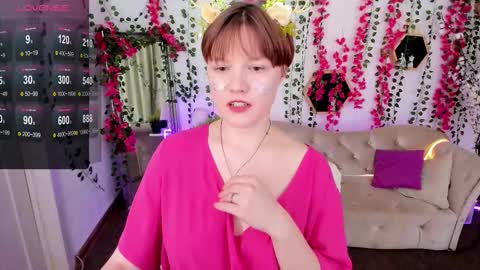 Snapshot of dreammyluna chatting on 12-02-25, 09:21 Luna online show from 12-02-25, 09:21