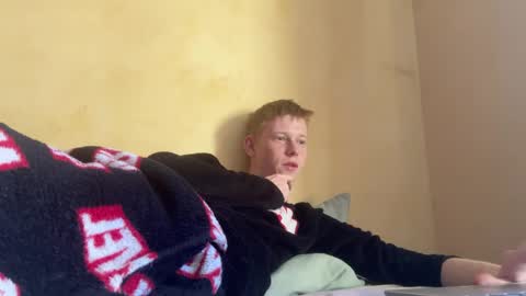 Snapshot of dreamy_devi1 chatting on 04-06-26, 01:23 dreamy_devi1 online show from 04-06-26, 01:23