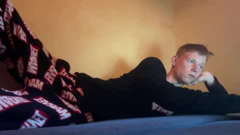 Snapshot of dreamy_devi1 chatting on 04-12-26, 06:02 dreamy_devi1 online show from 04-12-26, 06:02