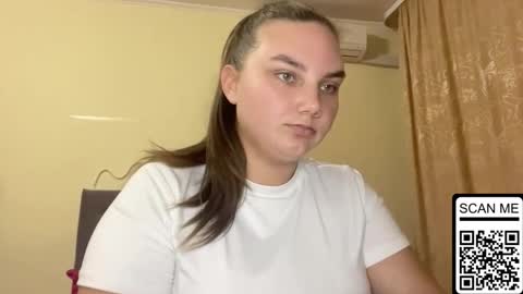 Mila online show from 10-15-25, 04:51