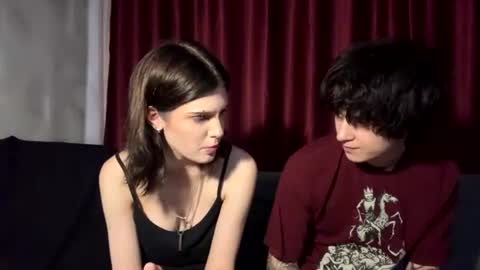 Snapshot of dreamypair chatting on 06-17-26, 09:01 Elena and Nikolai online show from 06-17-26, 09:01