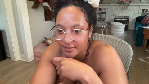 RIRI OR DREAMY online show from 02-01-25, 12:51