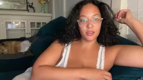 RIRI OR DREAMY online show from 12-22-25, 03:14