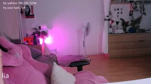 my name is Lia online show from 06-17-26, 09:05