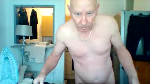 Snapshot of drewboy292455 chatting on 10-26-25, 01:50 drewboy292455 online show from 10-26-25, 01:50