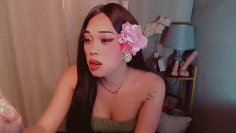 Snapshot of dreyanajones chatting on 11-17-25, 06:14 Dreyana online show from 11-17-25, 06:14