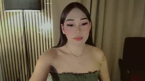 Snapshot of dreyanajones chatting on 11-23-25, 01:55 Dreyana online show from 11-23-25, 01:55