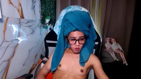 Snapshot of driannasue25 chatting on 02-03-26, 02:10 Adriana Lovely online show from 02-03-26, 02:10
