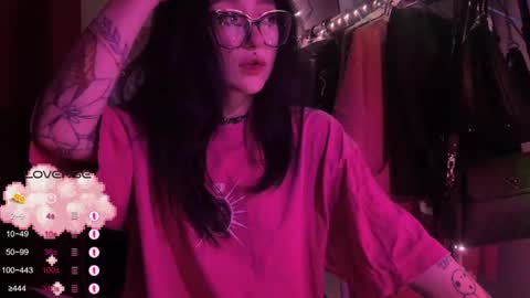 Tara  Sonny online show from 12-16-25, 03:33