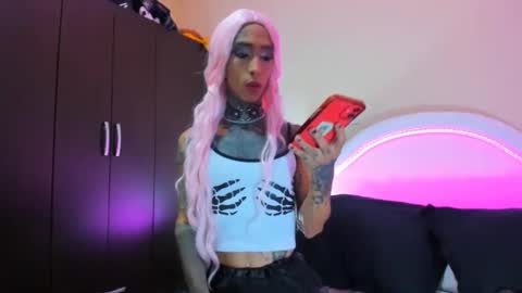 drippyorlove online show from 02-05-25, 12:10