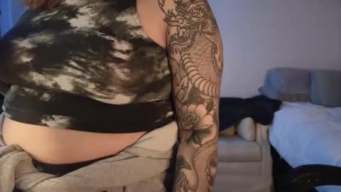 Snapshot of drizzypeach602 chatting on 12-18-24, 02:53 Drizzypeach602 online show from 12-18-24, 02:53