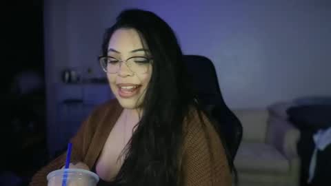 Snapshot of drizzypeach602 chatting on 12-30-24, 05:04 Drizzypeach602 online show from 12-30-24, 05:04