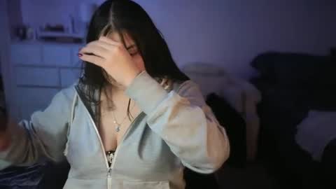 Snapshot of drizzypeach602 chatting on 01-23-25, 04:19 Drizzypeach602 online show from 01-23-25, 04:19