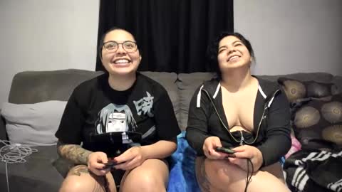 Snapshot of drizzypeach602 chatting on 09-12-25, 02:44 Drizzypeach602 online show from 09-12-25, 02:44