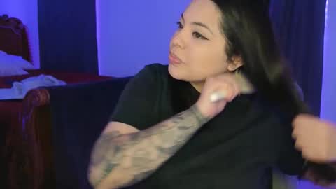 Snapshot of drizzypeach602 chatting on 11-27-25, 04:03 Drizzypeach602 online show from 11-27-25, 04:03