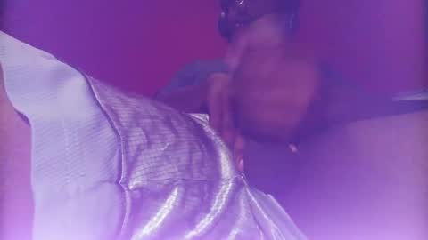 Snapshot of drkmelanin chatting on 09-17-25, 05:20 B1GW1LLYDAGOAT online show from 09-17-25, 05:20