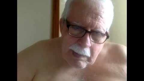 Snapshot of drnick069 chatting on 10-17-25, 05:04 drnick069 online show from 10-17-25, 05:04