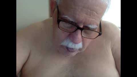 Snapshot of drnick069 chatting on 04-25-26, 04:04 drnick069 online show from 04-25-26, 04:04