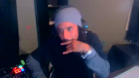 Snapshot of drogoloko233 chatting on 10-21-25, 02:45 drogo lpkp online show from 10-21-25, 02:45