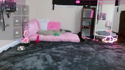 Snapshot of droolybambi chatting on 10-28-25, 09:17 Bambi online show from 10-28-25, 09:17