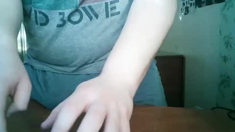 Snapshot of drovachok2_0 chatting on 10-30-25, 01:23 Drova online show from 10-30-25, 01:23