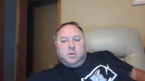 Snapshot of drow0909 chatting on 11-17-25, 12:33 Drow online show from 11-17-25, 12:33