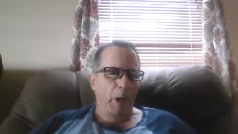 Snapshot of drthick1224 chatting on 10-08-25, 06:05 drthick1224 online show from 10-08-25, 06:05