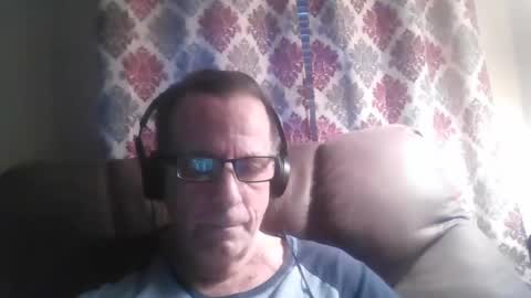 Snapshot of drthick1224 chatting on 10-18-25, 11:44 drthick1224 online show from 10-18-25, 11:44