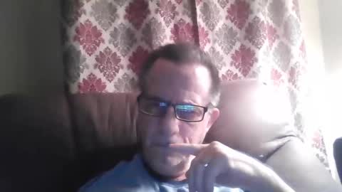 Snapshot of drthick1224 chatting on 10-31-25, 10:38 drthick1224 online show from 10-31-25, 10:38