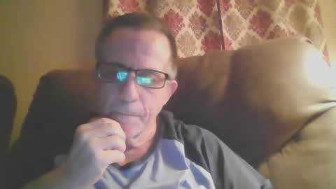 Snapshot of drthick1224 chatting on 12-01-25, 10:26 drthick1224 online show from 12-01-25, 10:26