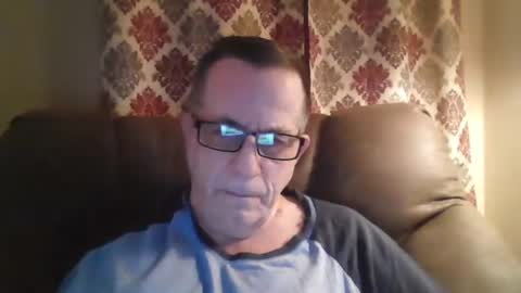 Snapshot of drthick1224 chatting on 01-06-26, 04:49 drthick1224 online show from 01-06-26, 04:49