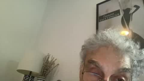 Snapshot of drtony4u222 chatting on 12-21-24, 08:32 DrTony4u222100 online show from 12-21-24, 08:32