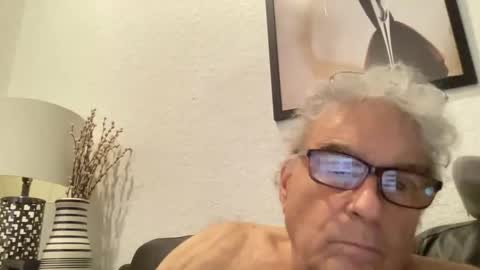 Snapshot of drtony4u222 chatting on 01-08-25, 10:48 DrTony4u222100 online show from 01-08-25, 10:48