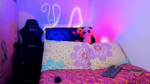 Snapshot of dual_seduction25 chatting on 07-10-26, 01:54 Juan Marulanda online show from 07-10-26, 01:54
