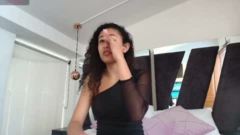  Dulce Candy  online show from 09-12-25, 12:38