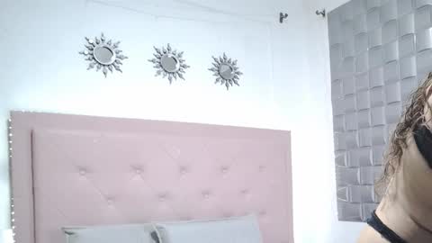 dulce__lovee online show from 10-01-25, 11:27