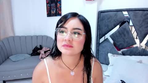 Snapshot of dulce_amg chatting on 04-17-26, 03:09 Dulce amg online show from 04-17-26, 03:09