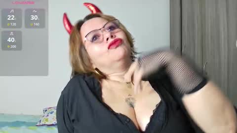 Snapshot of dulce_anahi_ chatting on 10-31-25, 01:06 Im Dulce online show from 10-31-25, 01:06