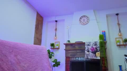 Snapshot of dulce_celeste15 chatting on 02-18-26, 06:04 C E L E S T E online show from 02-18-26, 06:04