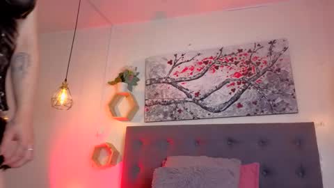 DULCE online show from 05-12-26, 07:44
