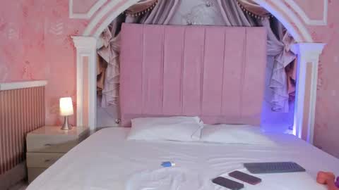 Snapshot of dulce_girls chatting on 03-20-26, 04:12 Dulce online show from 03-20-26, 04:12