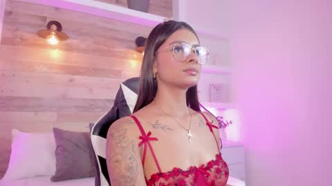 D U L C E online show from 05-13-26, 03:04