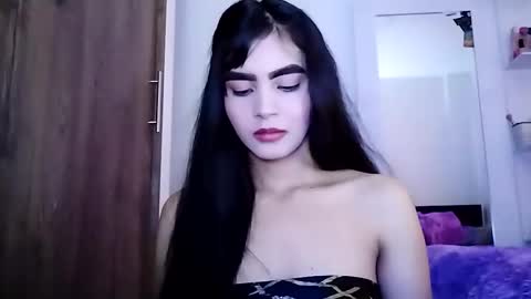 Snapshot of dulce_lucero chatting on 12-17-24, 06:09 dulce_lucero online show from 12-17-24, 06:09