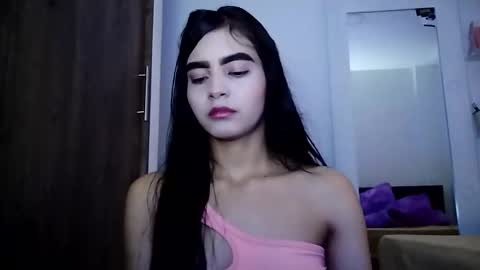 Snapshot of dulce_lucero chatting on 01-15-25, 04:32 dulce_lucero online show from 01-15-25, 04:32
